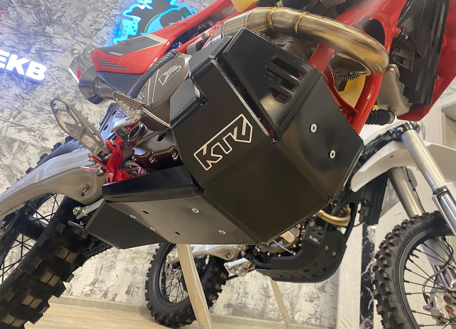 Защита двигателя KTZ рама К10 дивгатель YBS300 (LХ176МN)